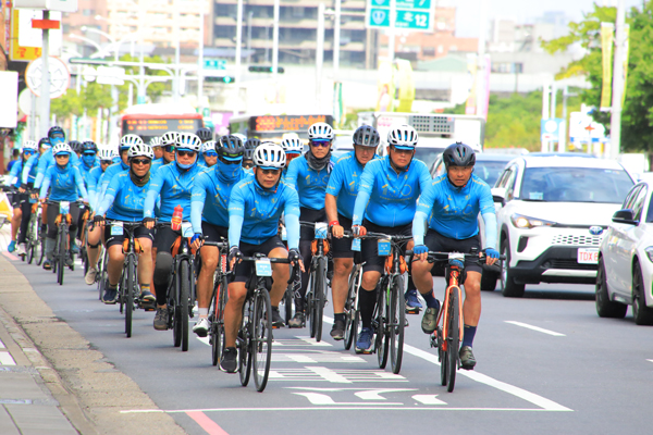 1140813鐵馬環台1